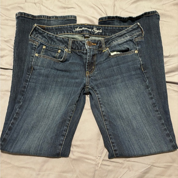 American Eagle Size 8 Stretch Boot Cut Blue Jeans - Picture 4 of 5